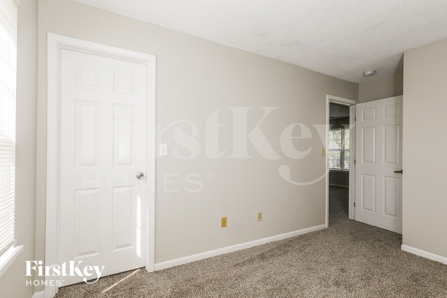Building Photo - 8813 Brassport Cir