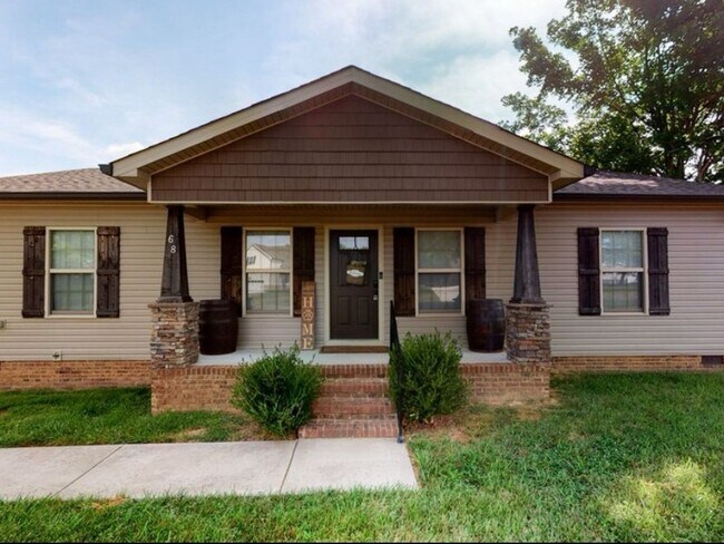 Primary Photo - 3 Bedroom Single Family Home in Beechgrove