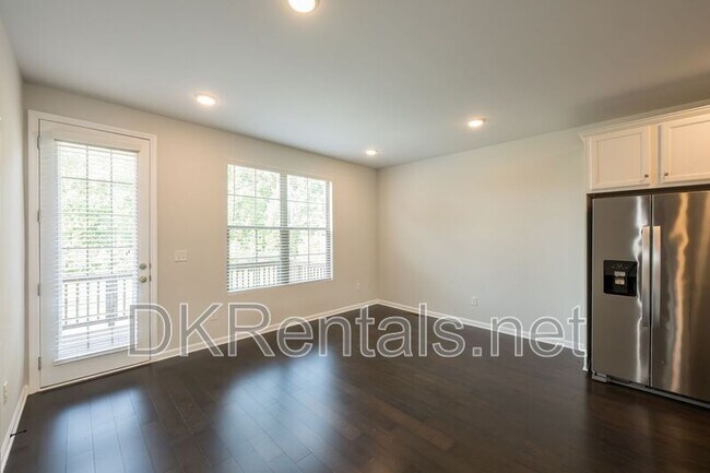 Building Photo - 2182 Talmai Dr