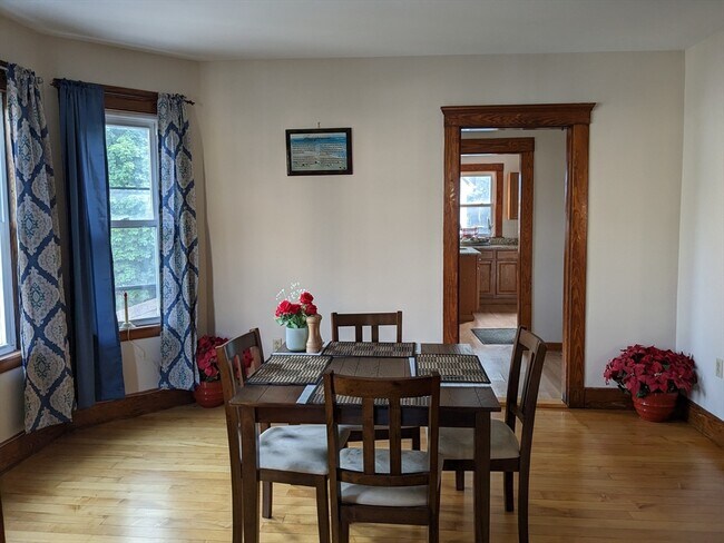 Building Photo - 59 Edson St