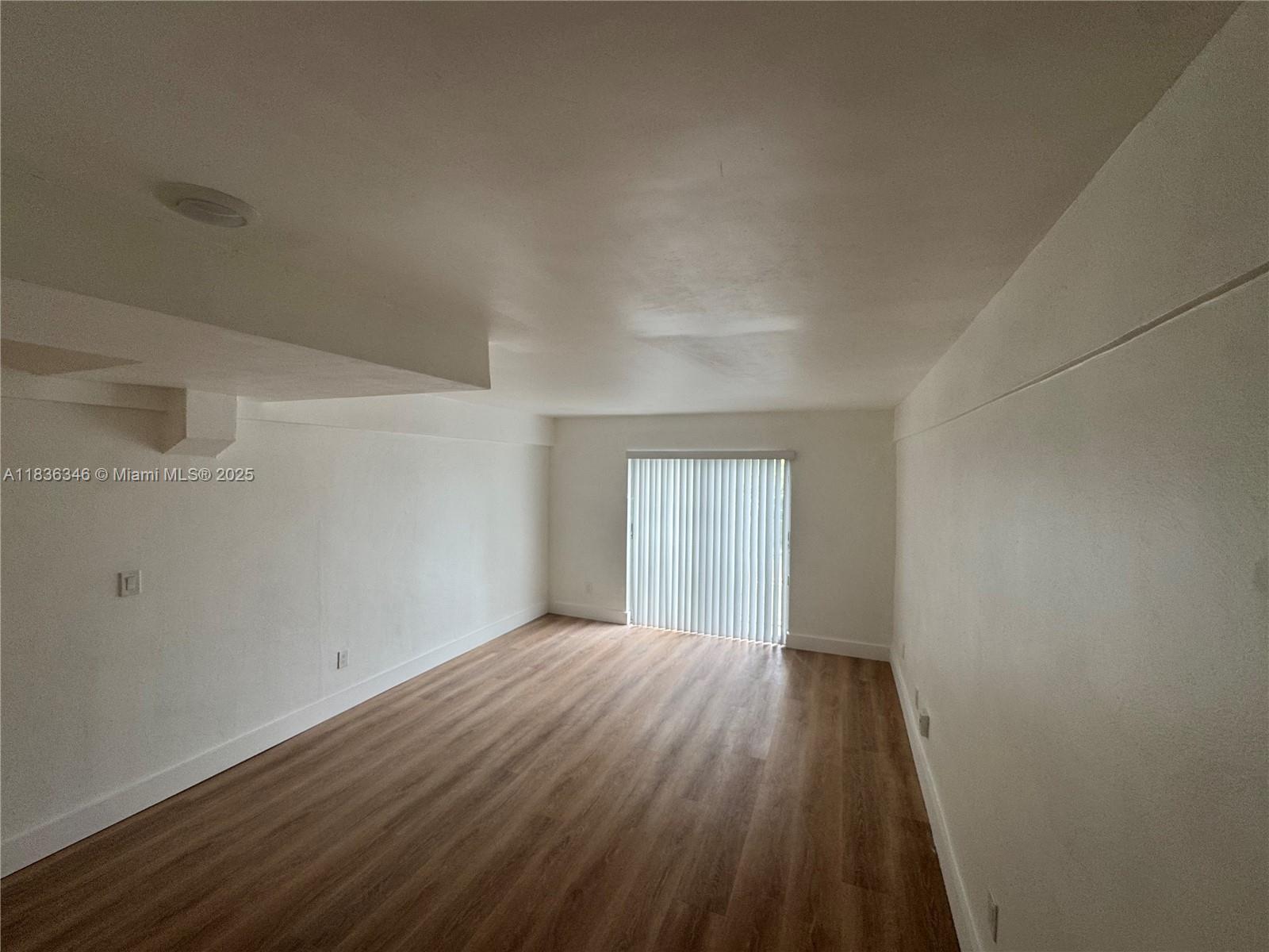Building Photo - 1201 SW 42nd Ave