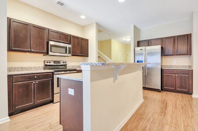 Building Photo - 285 Cantle Dr