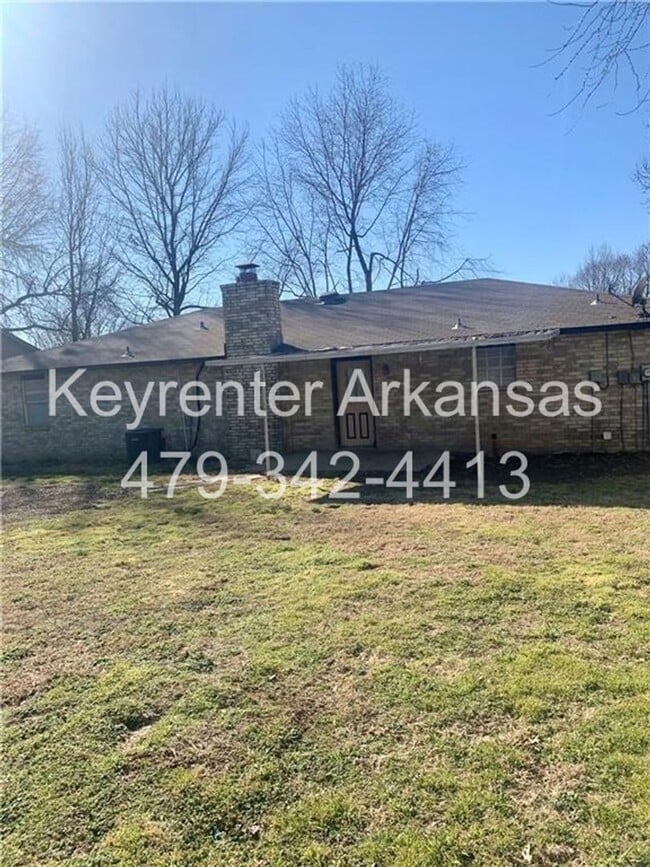 Building Photo - Charming Home with Open Kitchen, Fireplace & 2-Car Garage