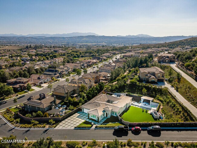 Building Photo - 6981 Shadow Wood Dr