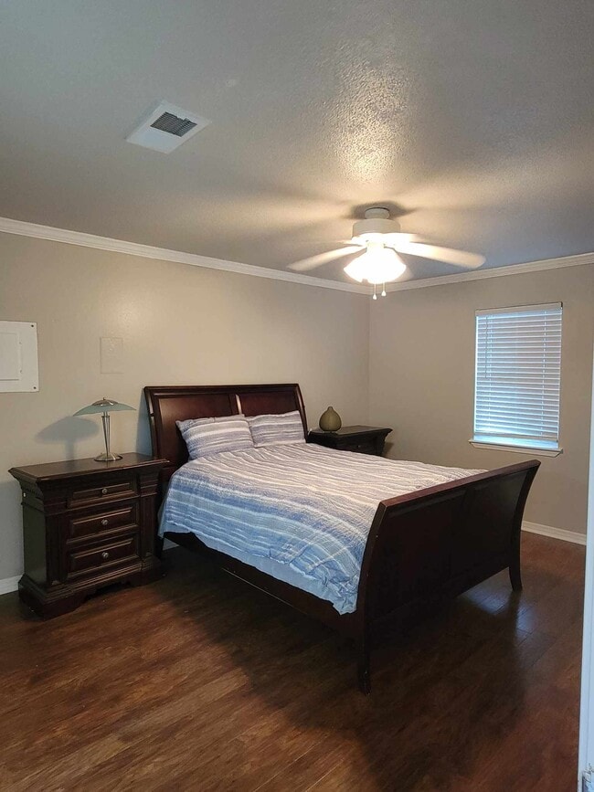 Building Photo - 2589 Santa Rosa Cove