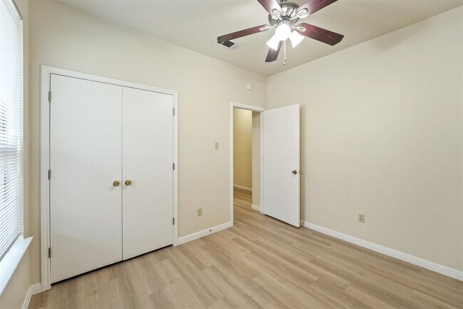 Building Photo - 502 Gregory Ct