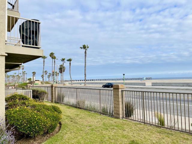 Building Photo - 343 E Surfside Dr