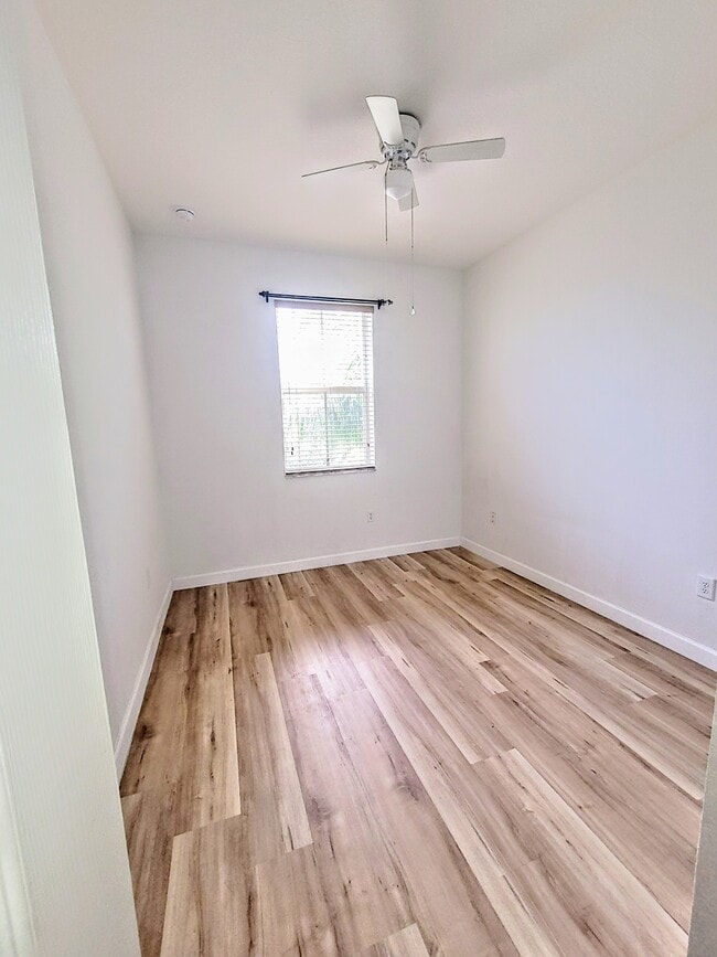 Building Photo - 988 SW 154th Path