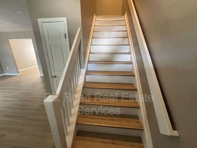 Building Photo - 307 Park Dr