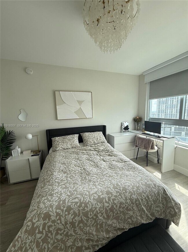 Building Photo - 90 SW 3rd St