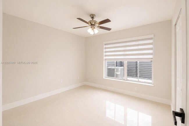 Building Photo - 16354 SW 48th Terrace