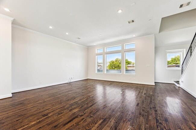 Building Photo - 1505 Missouri St