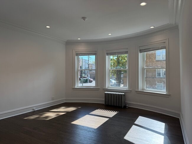Building Photo - 2524 W Ardmore Ave