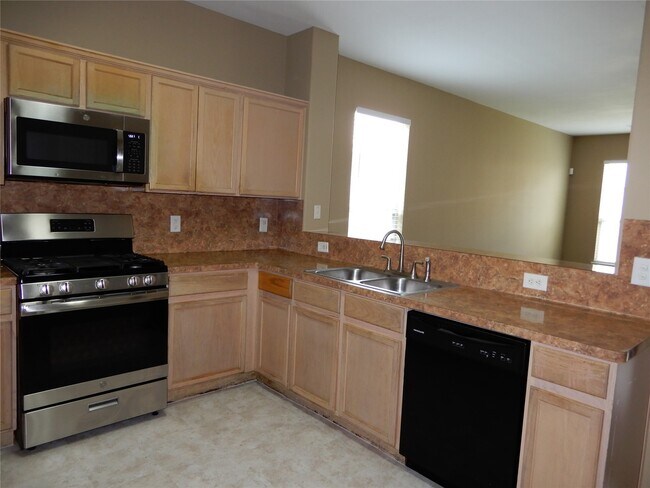 Building Photo - 21126 Field House Ct