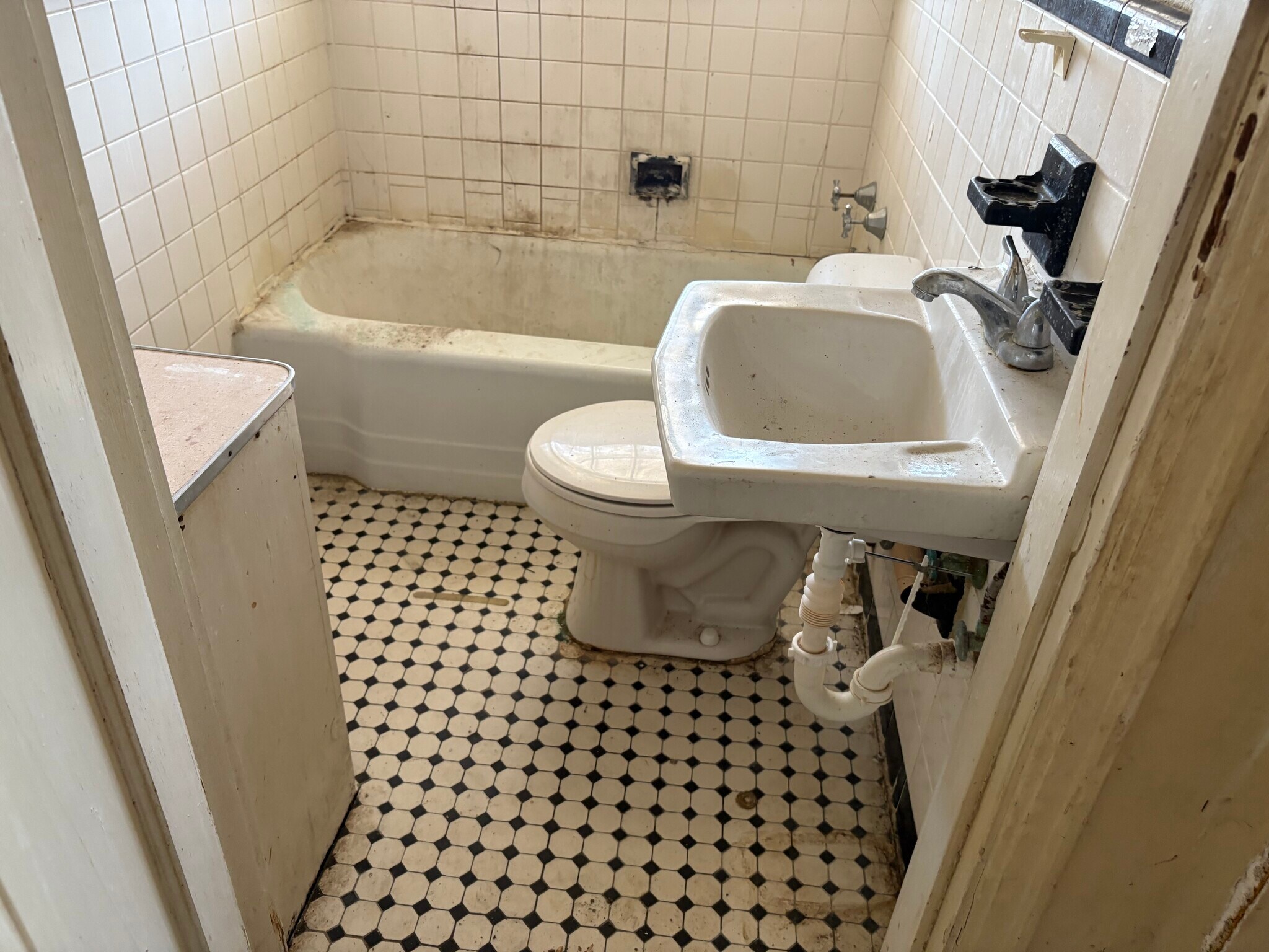 Building Photo - 8565 Lowell St