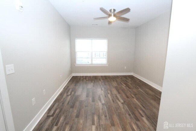 Building Photo - 814 Stiller Ln