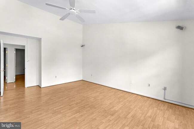 Building Photo - 7877 Painted Daisy Dr