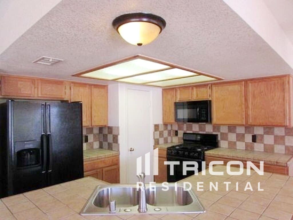 Building Photo - 2881 Deep Creek Ln