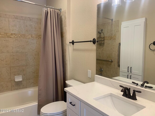 Building Photo - 1500 E Pusch Wilderness Dr