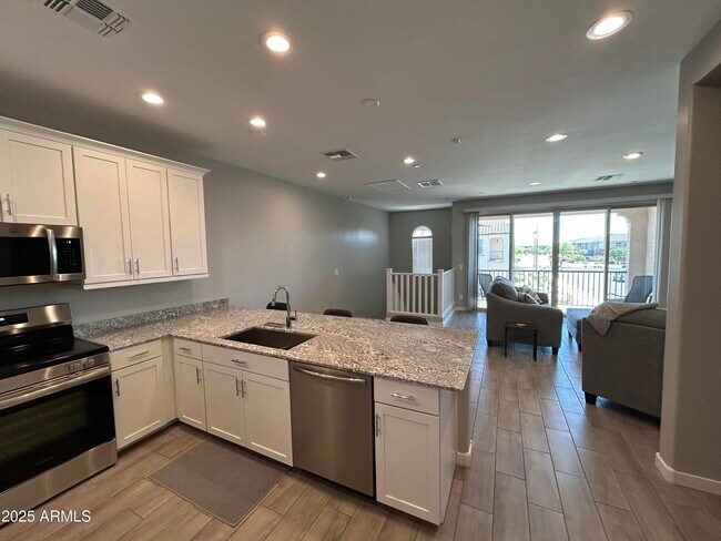 Building Photo - 4073 E Amoroso Dr