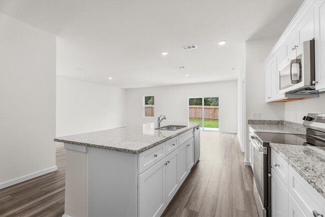 Building Photo - 31139 Gayle Prairie Oaks St