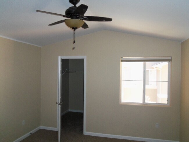 Building Photo - Highlands Ranch Condo 3 Bed 2 bath (46CO#201)