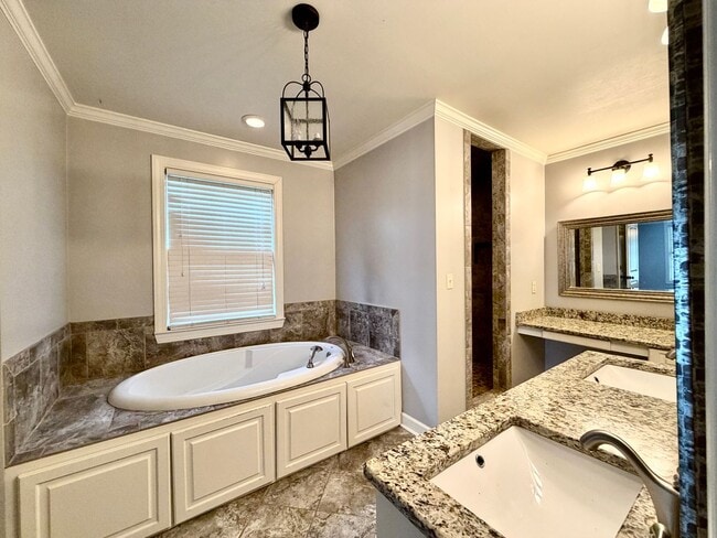 Building Photo - Sharon Hills Neighborhood