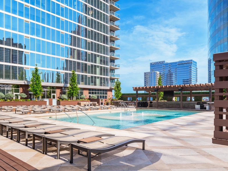 Primary Photo - One Light Luxury Apartments