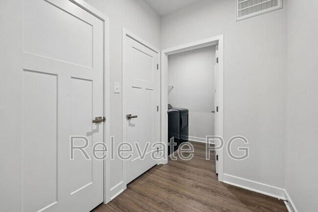 Building Photo - 7813 Vermeil St