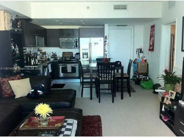 Building Photo - 951 Brickell Ave