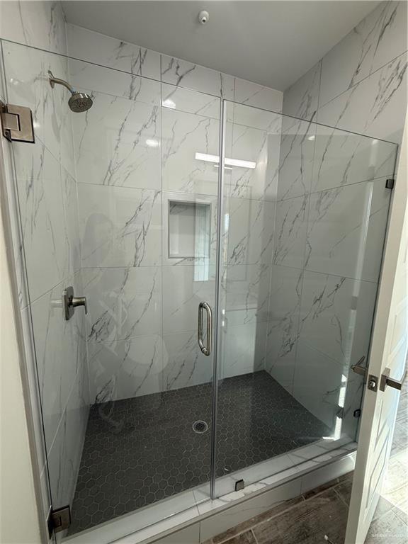 Building Photo - 11 N 56th Ln