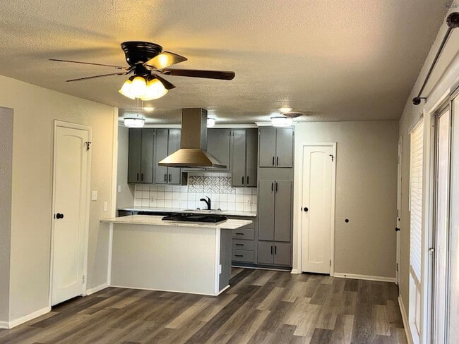 Building Photo - 4205 York St