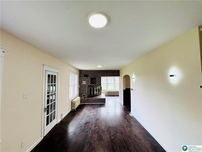 Building Photo - 2619 Broad St