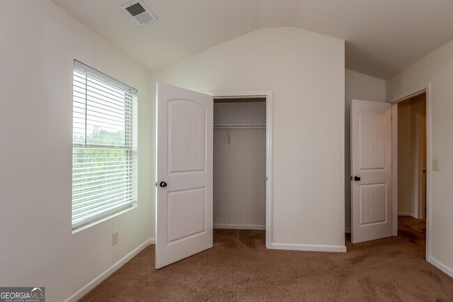 Building Photo - 3563 Walking Stick Way NE