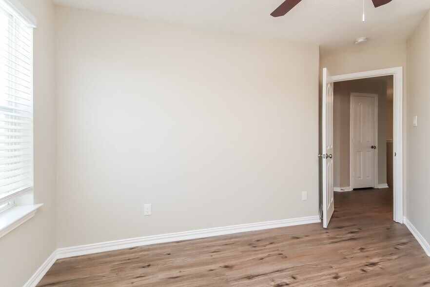 Building Photo - 2702 Shearwater Bend Dr