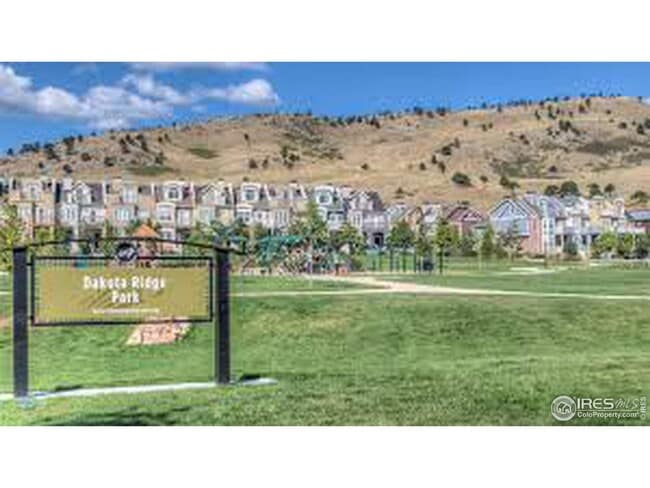 Building Photo - Bright & Beautiful 2-Level Condo in NoBo, available June 5th