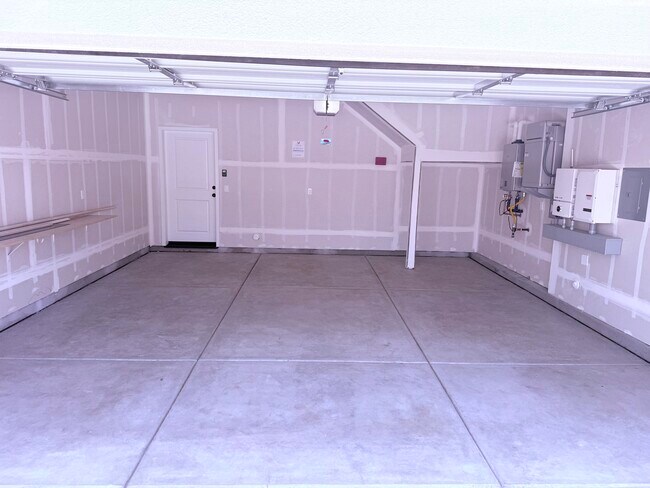 Building Photo - 6461 W Austin Wy