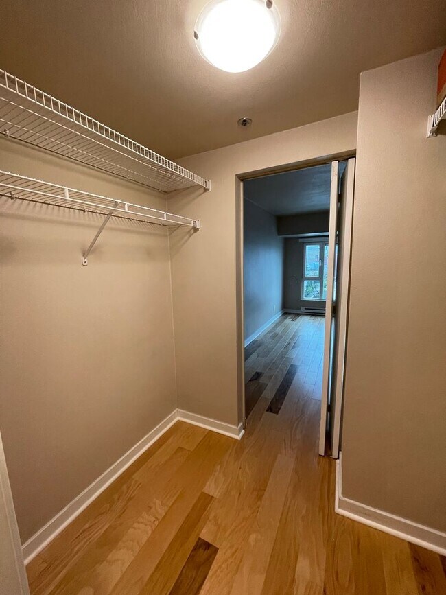 Building Photo - Beautiful Home In Arbor Place Tower