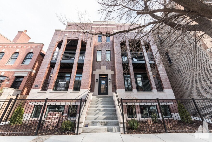Building Photo - 2310 N Southport Ave