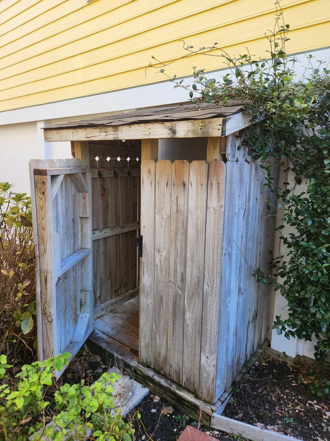 Building Photo - 1212 Bowfin Ln