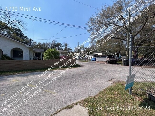 Building Photo - 4730 Mint Ave