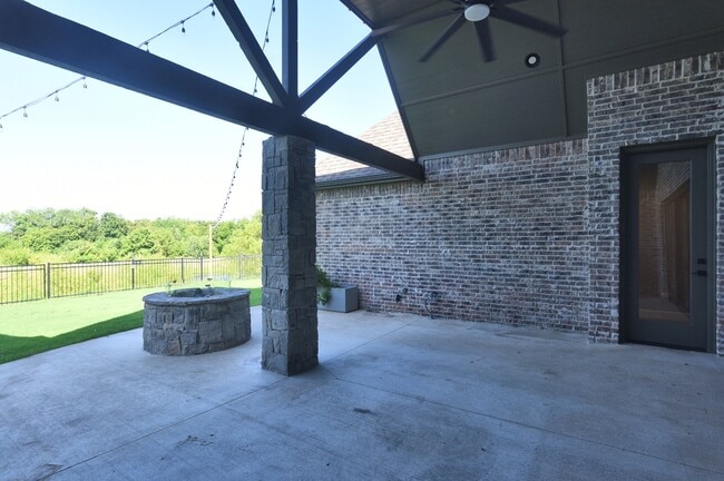 Building Photo - 12516 S 102nd E Ave