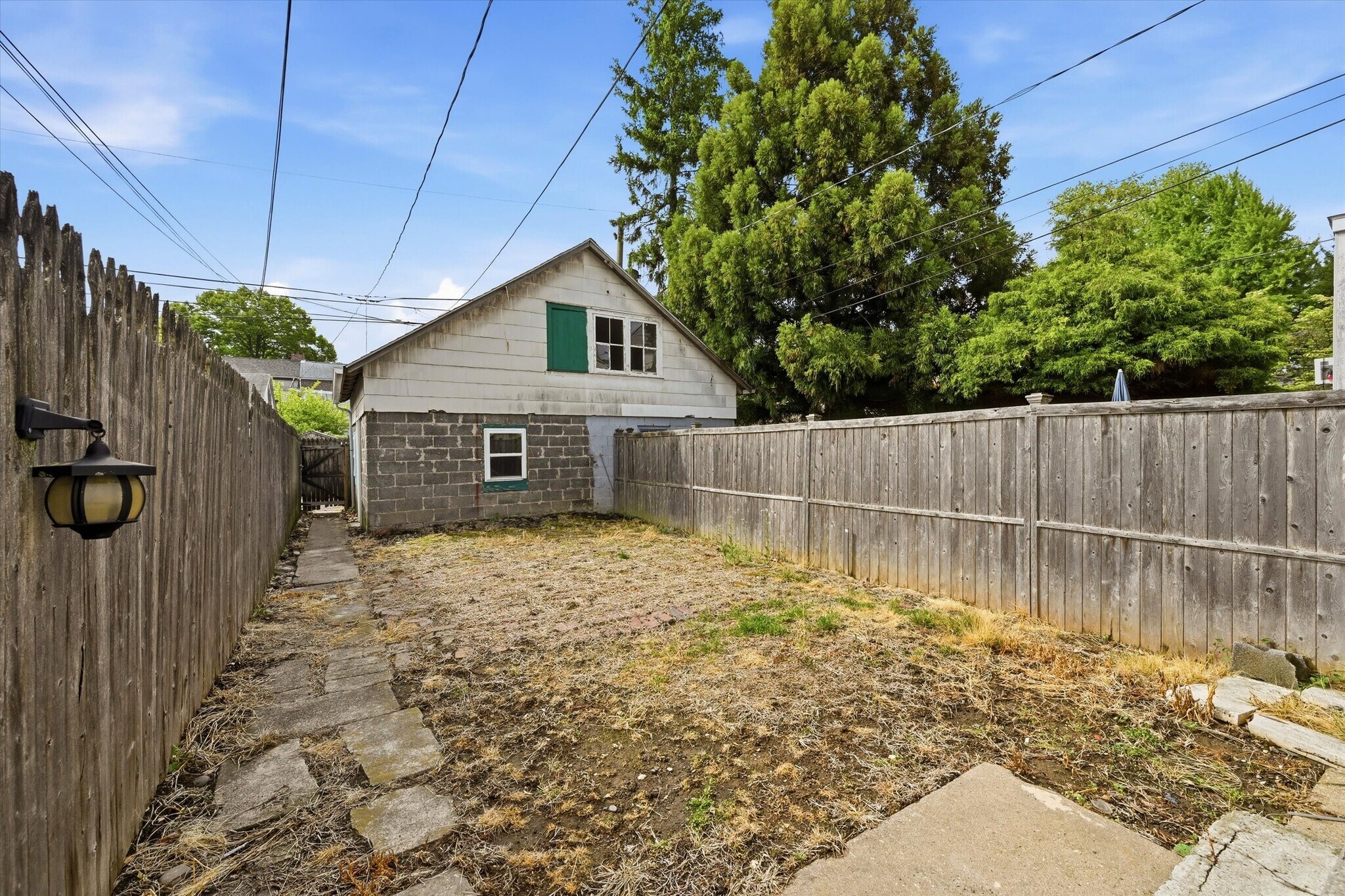 Building Photo - 120 W Barnard St