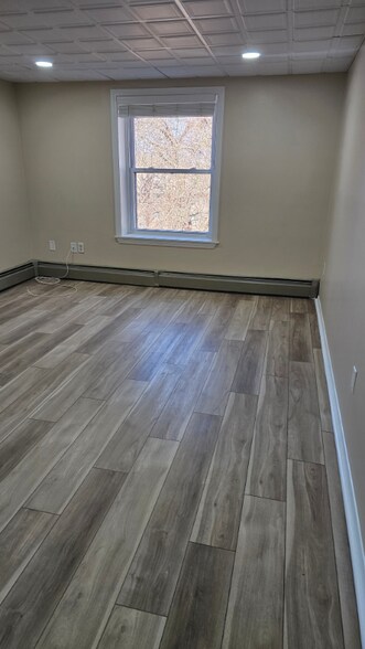 Building Photo - 380 Sunset Ave