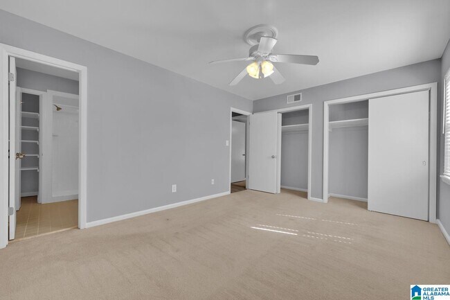 Building Photo - 2060 Montreat Dr