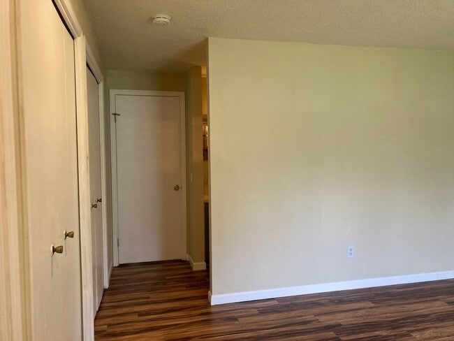 Building Photo - Single Level Ranch Home in Newberg