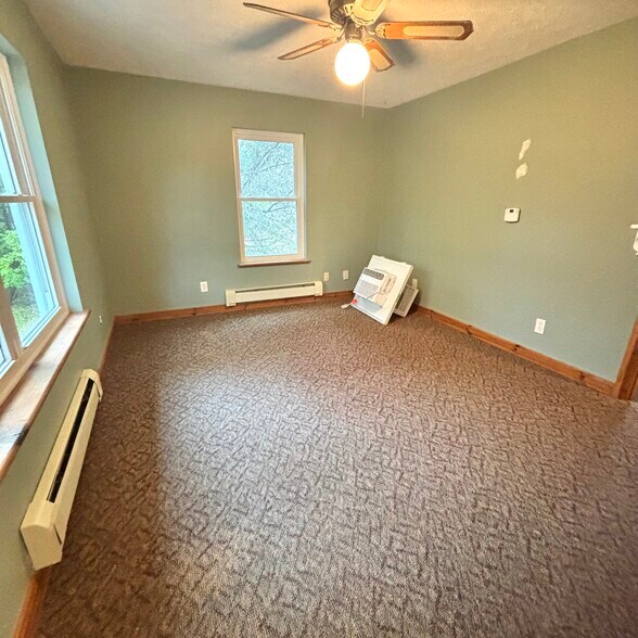 Building Photo - 15205 Wacousta Rd