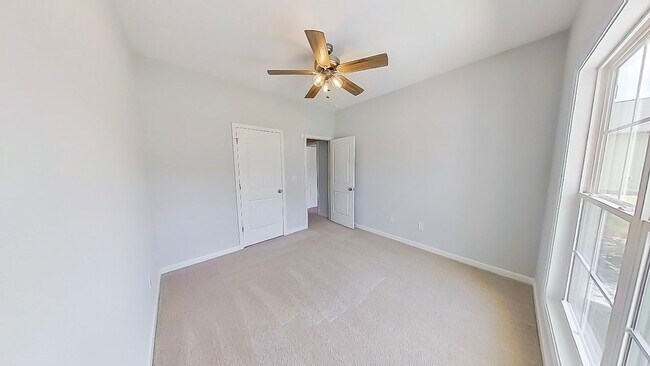 Building Photo - 355 Koweta Way