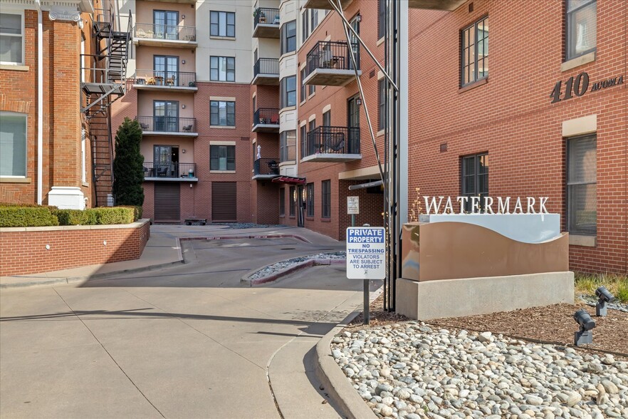 Front of Building - 410 Acoma St