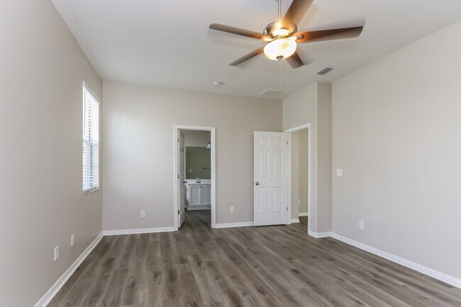 Building Photo - 1703 Chalksand Way